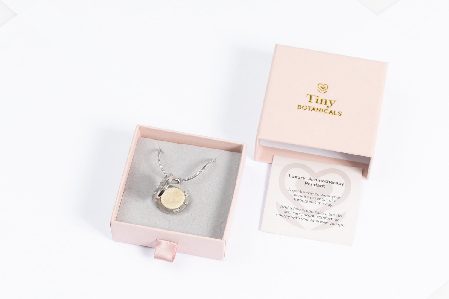 Tiny Botanicals™ Calm Aromatherapy Pendant